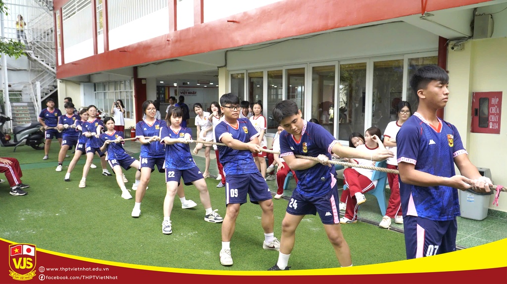 Giải bóng đá mini chào mừng năm học mới 2026-2027, THPT Việt Nhật khép lại đầy cảm xúc!