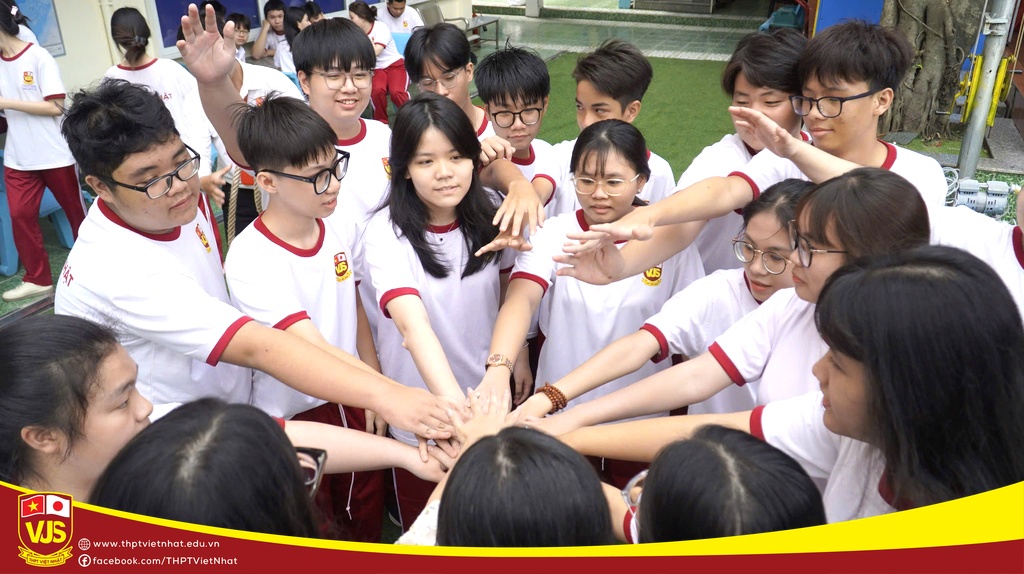Giải bóng đá mini chào mừng năm học mới 2026-2027, THPT Việt Nhật khép lại đầy cảm xúc!