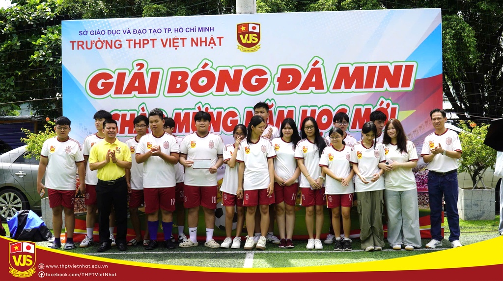 Giải bóng đá mini chào mừng năm học mới 2026-2027, THPT Việt Nhật khép lại đầy cảm xúc!