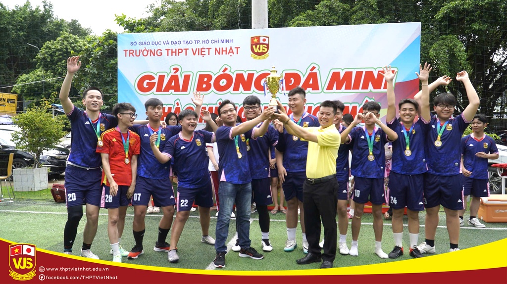 Giải bóng đá mini chào mừng năm học mới 2026-2027, THPT Việt Nhật khép lại đầy cảm xúc!
