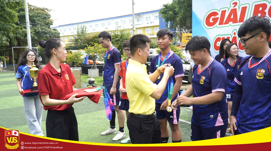 Giải bóng đá mini chào mừng năm học mới 2026-2027, THPT Việt Nhật khép lại đầy cảm xúc!