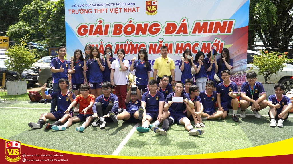 Giải bóng đá mini chào mừng năm học mới 2026-2027, THPT Việt Nhật khép lại đầy cảm xúc!