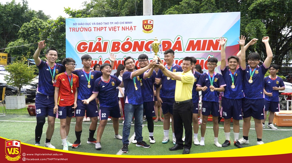 Giải bóng đá mini chào mừng năm học mới 2026-2027, THPT Việt Nhật khép lại đầy cảm xúc!