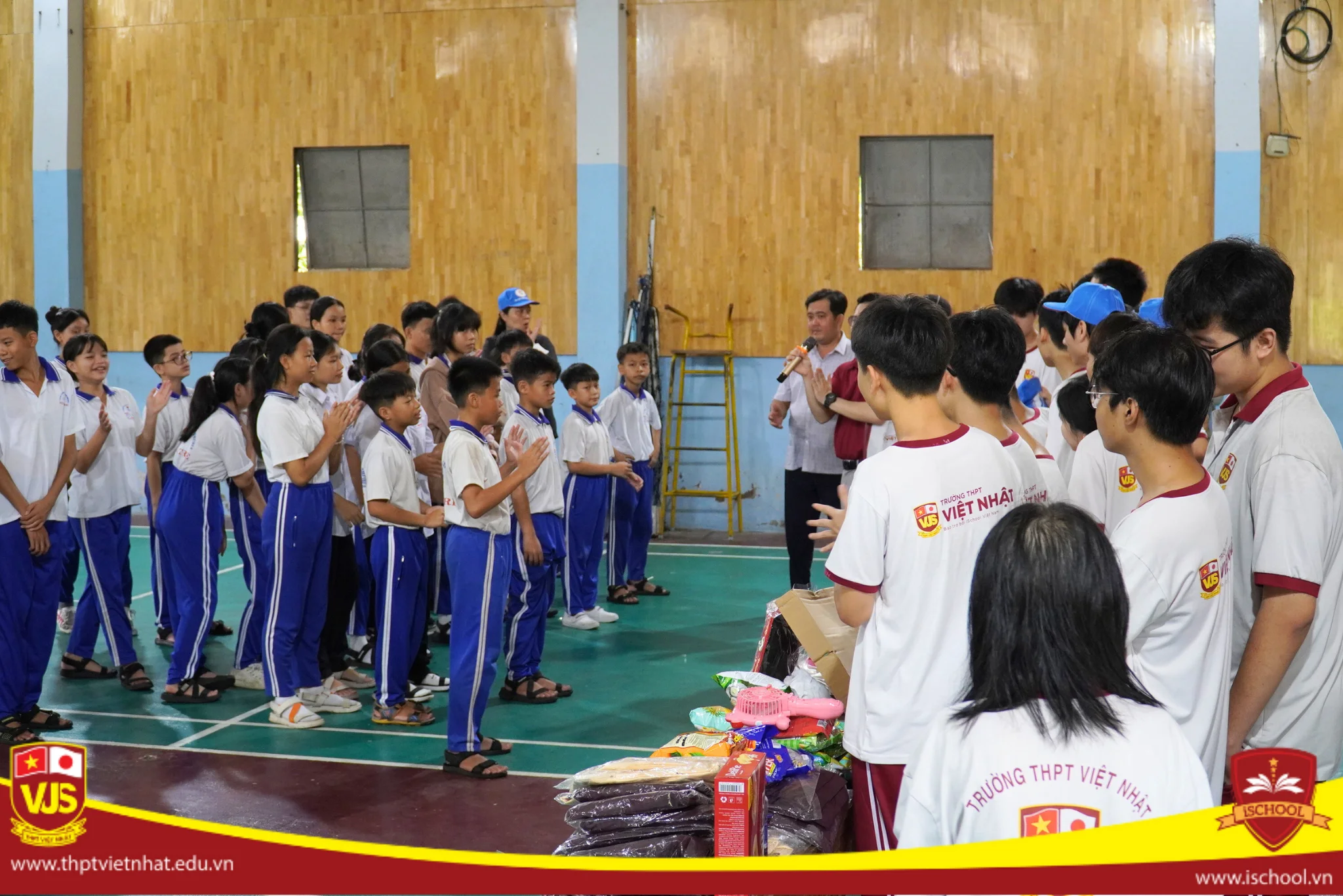 Hành Trình Thiện Nguyện Đầy Ý Nghĩa Của Học Sinh Trường THPT Việt Nhật Tại Làng Trẻ Em SOS Bến Tre