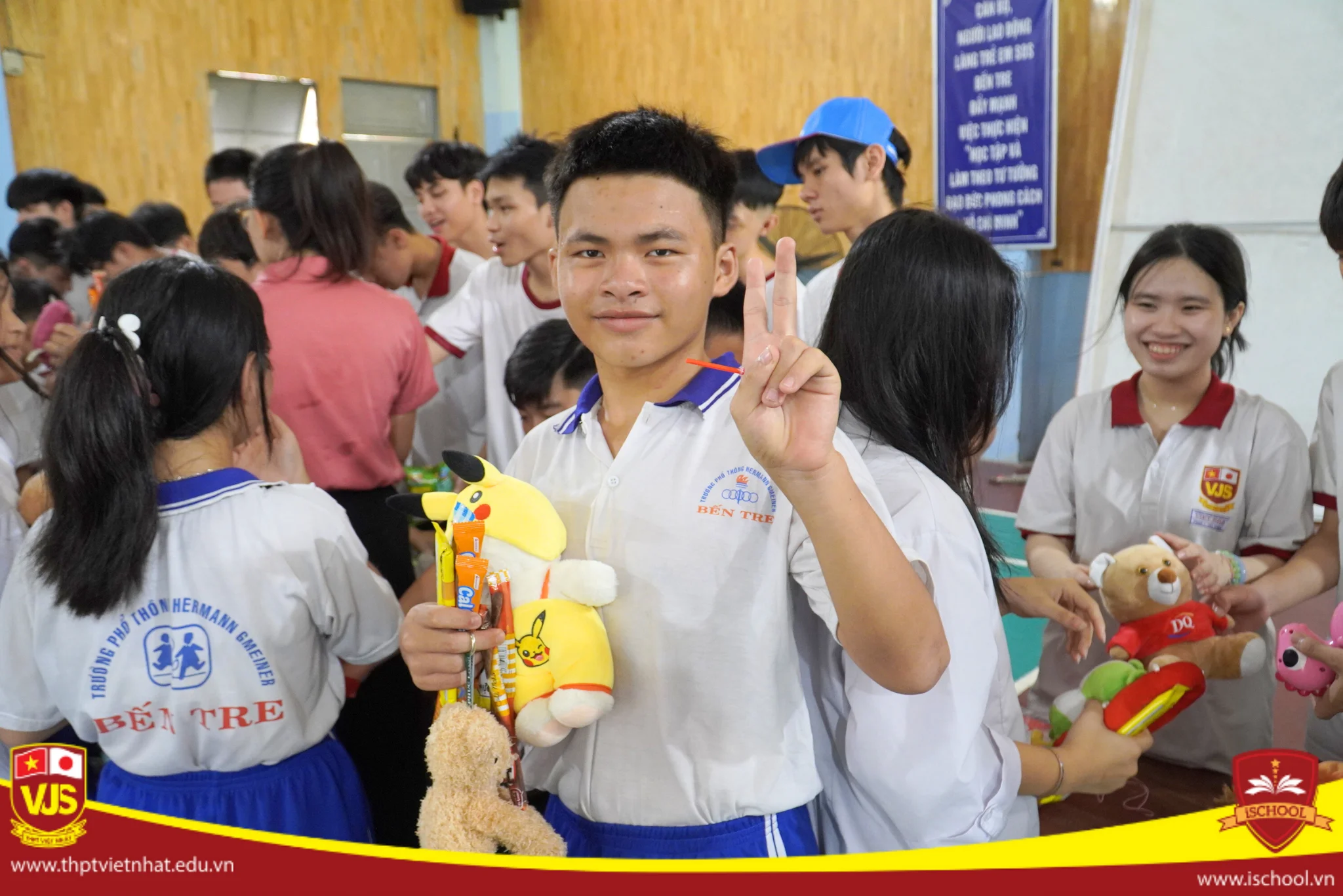 Hành Trình Thiện Nguyện Đầy Ý Nghĩa Của Học Sinh Trường THPT Việt Nhật Tại Làng Trẻ Em SOS Bến Tre