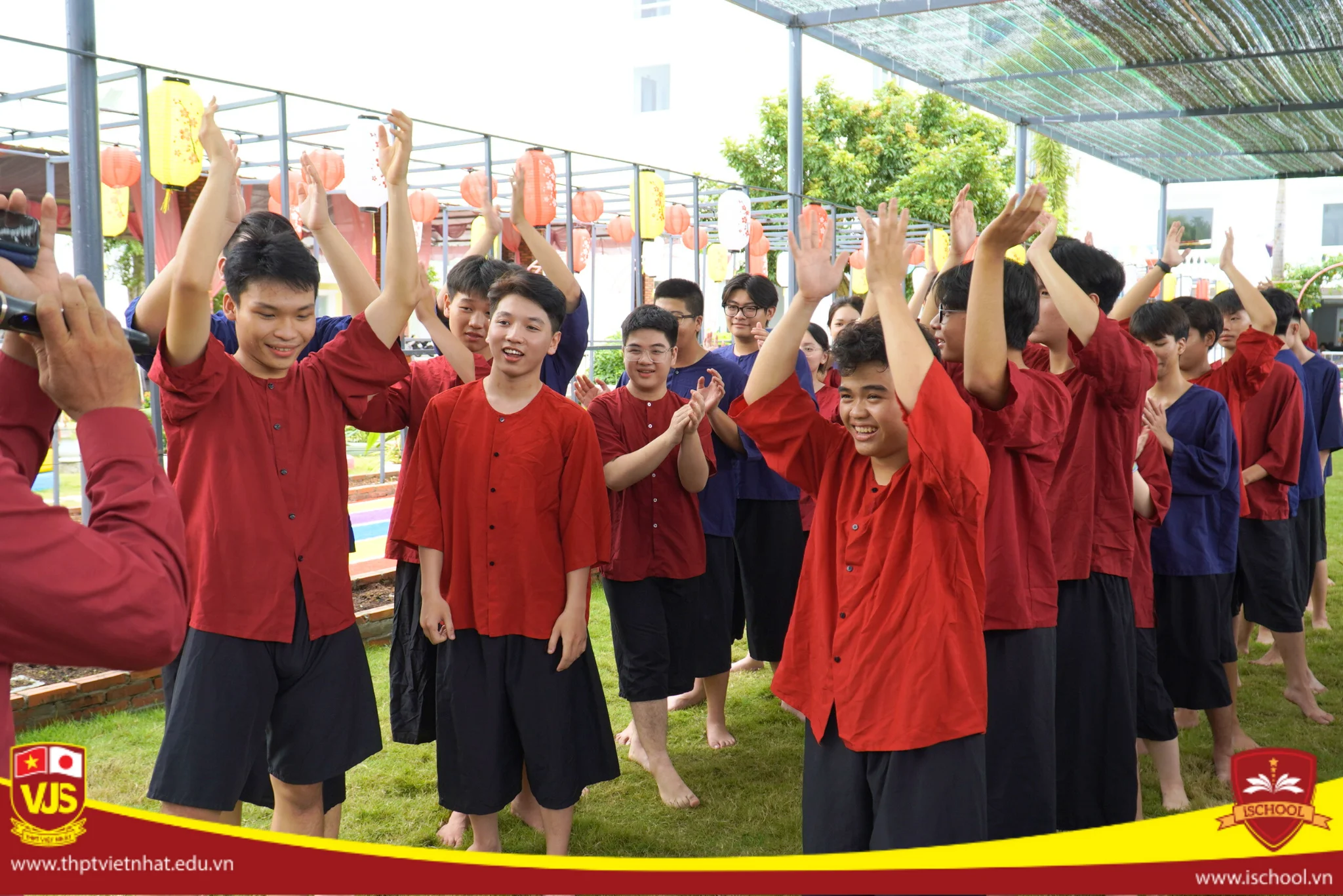 Hành Trình Thiện Nguyện Đầy Ý Nghĩa Của Học Sinh Trường THPT Việt Nhật Tại Làng Trẻ Em SOS Bến Tre