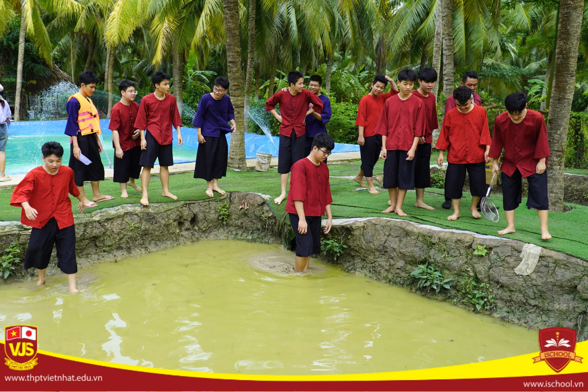 Hành Trình Thiện Nguyện Đầy Ý Nghĩa Của Học Sinh Trường THPT Việt Nhật Tại Làng Trẻ Em SOS Bến Tre