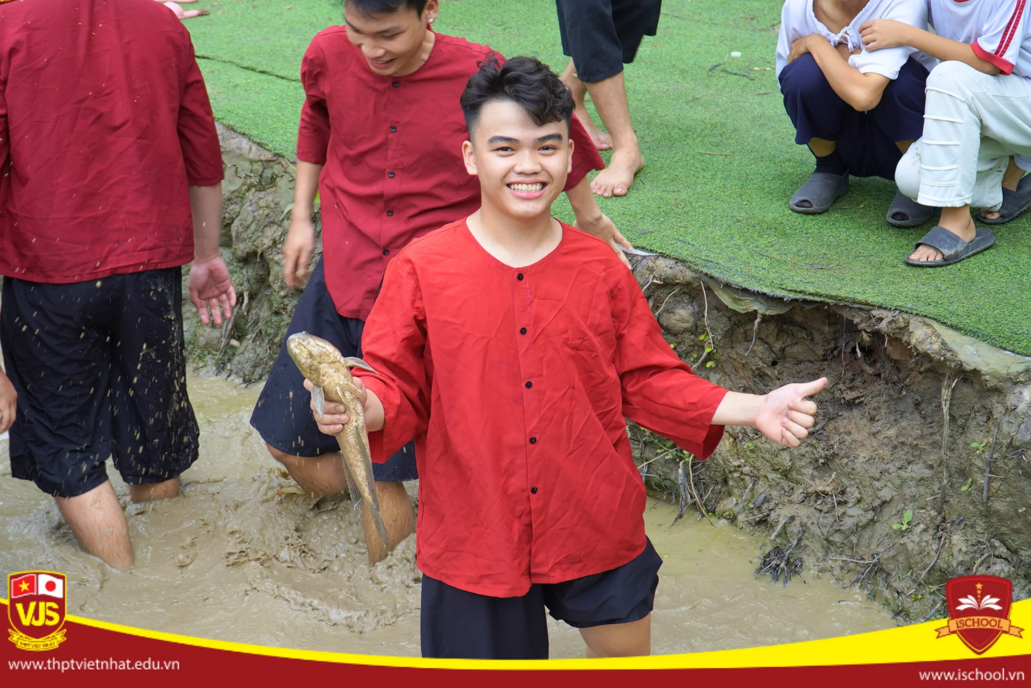 Hành Trình Thiện Nguyện Đầy Ý Nghĩa Của Học Sinh Trường THPT Việt Nhật Tại Làng Trẻ Em SOS Bến Tre