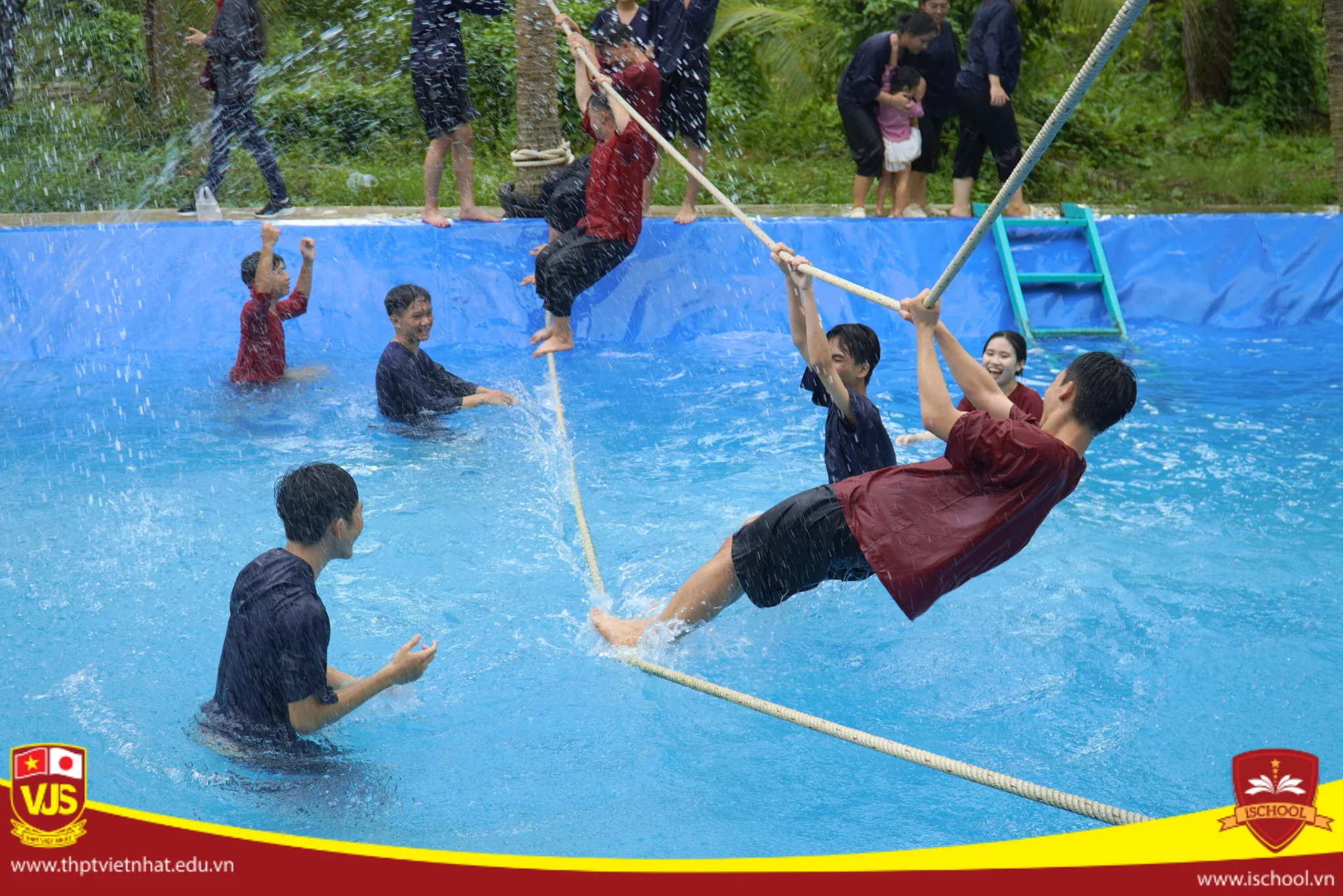 Hành Trình Thiện Nguyện Đầy Ý Nghĩa Của Học Sinh Trường THPT Việt Nhật Tại Làng Trẻ Em SOS Bến Tre