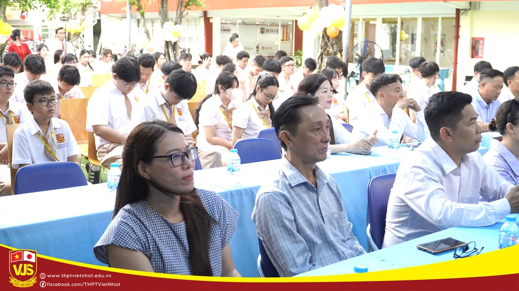 Trường THPT Việt Nhật hòa chung không khí cả nước chào đón Lễ khai giảng năm học 2026 – 2027