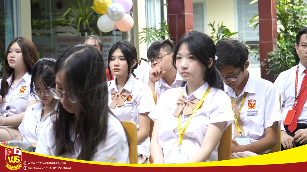 Trường THPT Việt Nhật hòa chung không khí cả nước chào đón Lễ khai giảng năm học 2026 – 2027