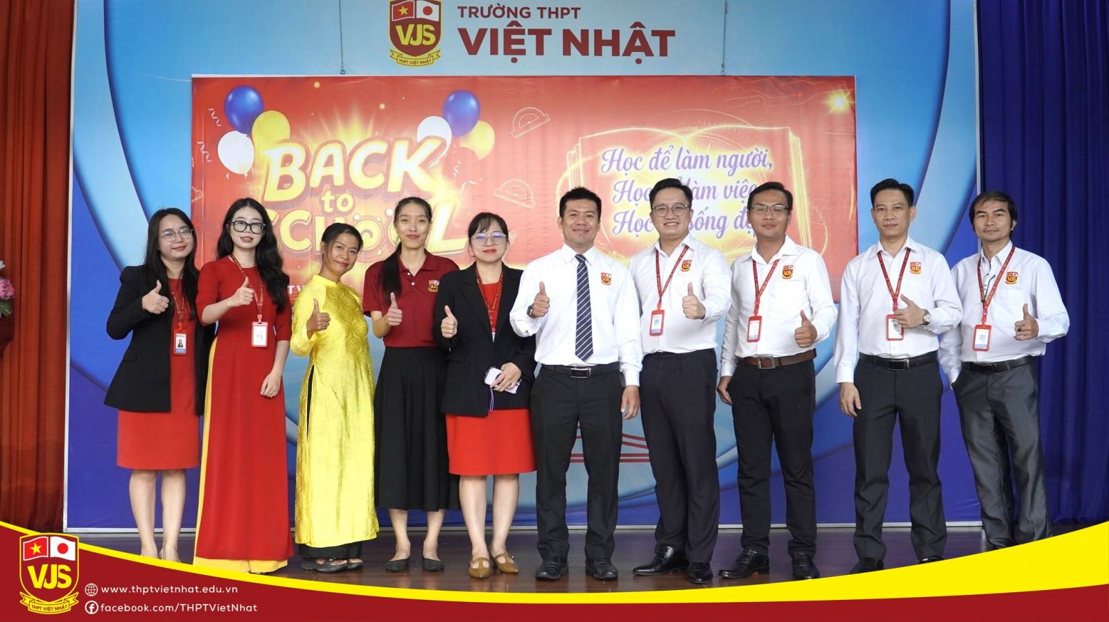 Rộn ràng ngày trở lại trường – chào năm học mới tại thpt việt 
